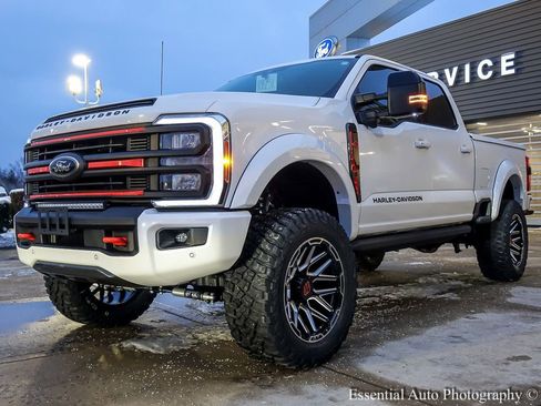 New 2026 Ford F250 Lariat w/ Black Appearance Package AWD/4WD image 2
