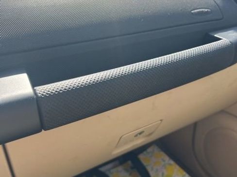 Used 2010 Volkswagen Beetle Coupe image 12