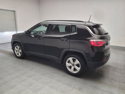 Used 2018 Jeep Compass Latitude w/ Popular Equipment Group FWD image 3