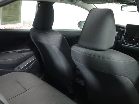 Used 2025 Toyota Corolla LE image 41
