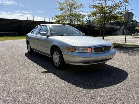 Used 2001 Buick Century Custom w/ Premium Pkg FWD image 3