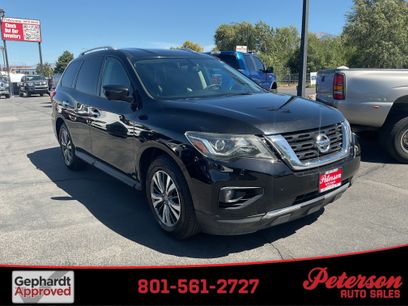 Used 2017 Nissan Pathfinder SL