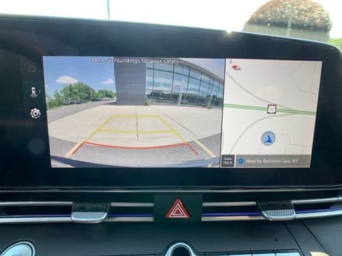 Used 2024 Hyundai Elantra SEL FWD image 18
