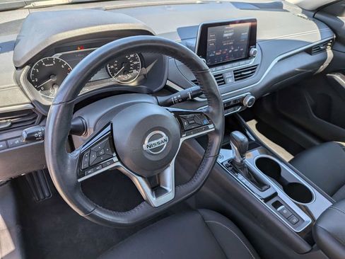 Used 2022 Nissan Altima 2.5 SV w/ SV Premium Package AWD/4WD image 14
