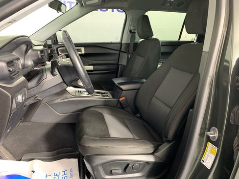 Used 2022 Ford Explorer XLT RWD image 16