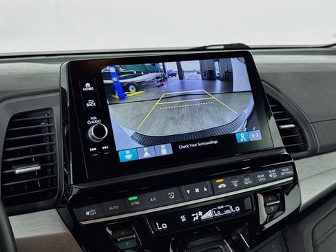 Used 2025 Honda Odyssey EX-L image 17
