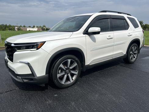 Used 2025 Honda Pilot Elite image 5