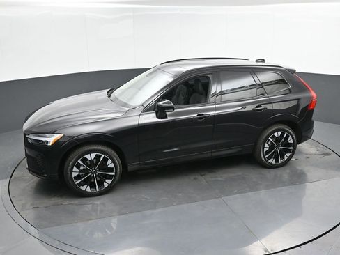 New 2026 Volvo XC60 B5 Plus w/ Protection Package Premier image 36