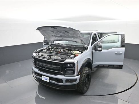 New 2026 Ford F250 Lariat w/ Black Appearance Package image 35