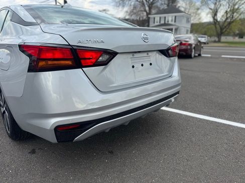Used 2021 Nissan Altima 2.5 SV FWD image 14