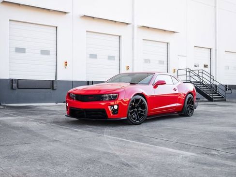 Used 2010 Chevrolet Camaro SS w/ RS Package image 15