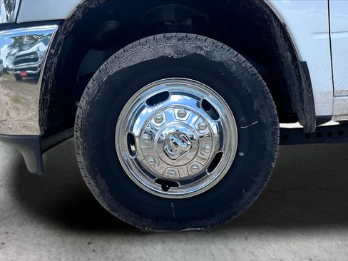 New 2024 RAM 3500 Tradesman w/ Chrome Appearance Group AWD/4WD image 11