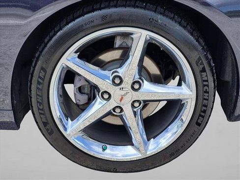 Used 2013 Chevrolet Corvette Coupe RWD image 18