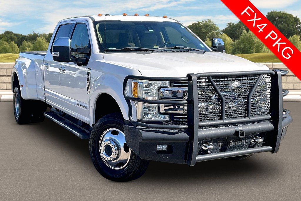 Used 2017 Ford F350 Lariat w/ Tow Technology Bundle AWD/4WD image 2