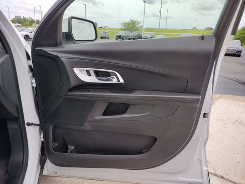 Used 2017 Chevrolet Equinox LT w/ Convenience Package AWD/4WD image 18