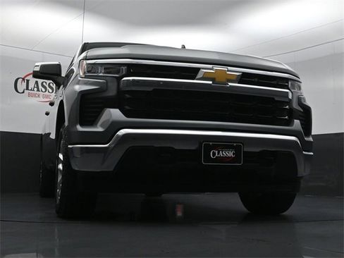 Used 2023 Chevrolet Silverado 1500 LT image 27