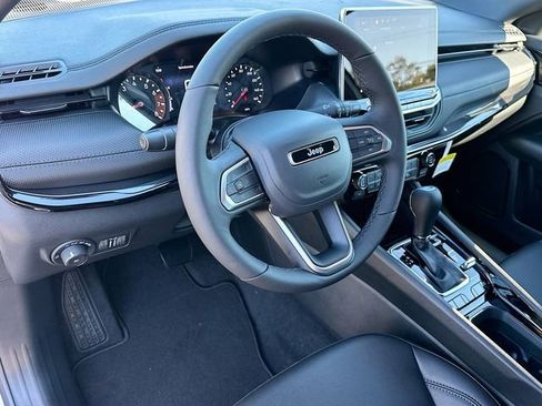 New 2026 Jeep Compass Latitude image 6