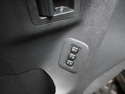 Used 2012 Nissan Armada Platinum image 30