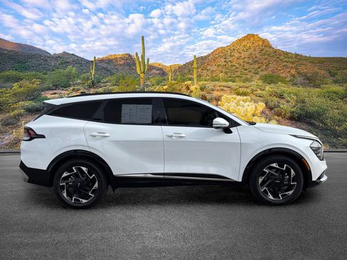 Certified 2025 Kia Sportage SX FWD image 3