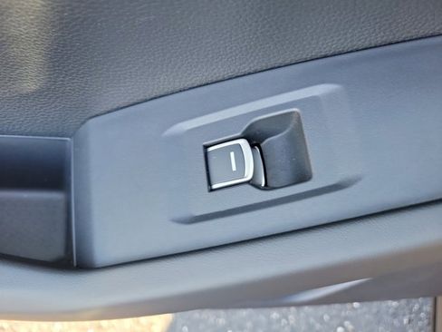 Certified 2023 Honda Accord EX image 17