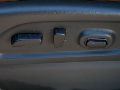 Used 2021 Nissan Titan Platinum Reserve w/ Moonroof Package image 20