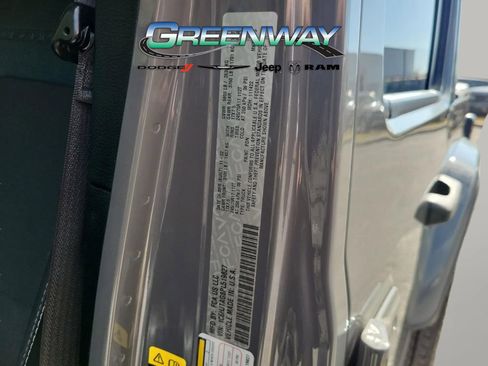 Used 2023 Jeep Gladiator Sport S image 31