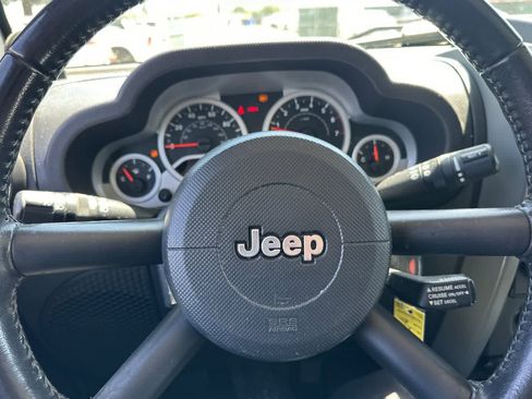 Used 2007 Jeep Wrangler Rubicon w/ Dual Top Group AWD/4WD image 21