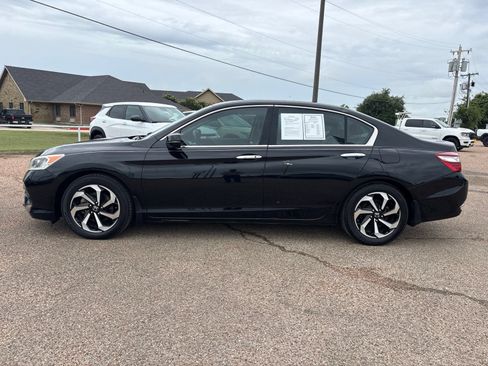 Used 2017 Honda Accord EX-L image 2