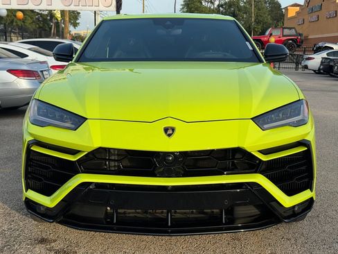 Used 2022 Lamborghini Urus AWD/4WD image 2