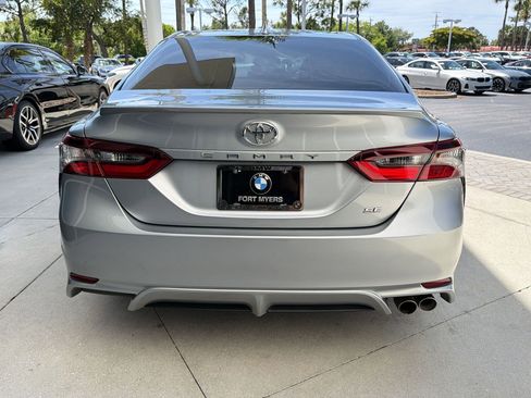 Used 2023 Toyota Camry SE w/ Convenience Package image 9