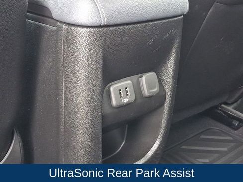 Used 2019 Chevrolet Colorado Z71 AWD/4WD image 21