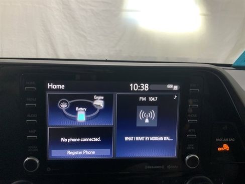 Used 2022 Toyota Highlander XLE image 27