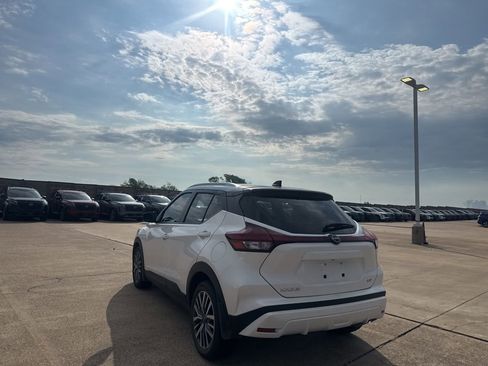 Certified 2024 Nissan Kicks SV FWD image 16