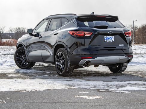 Used 2023 Chevrolet Blazer LT w/ LPO, Black Grille Bar Package image 10