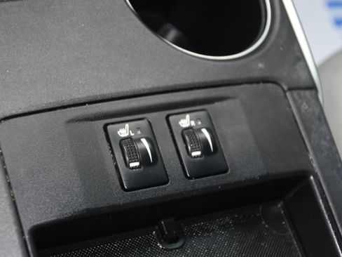 Used 2017 Toyota Camry XLE image 14