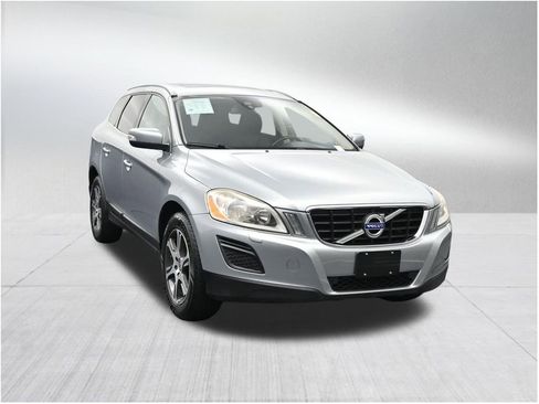 Used 2013 Volvo XC60 T6 AWD/4WD image 7