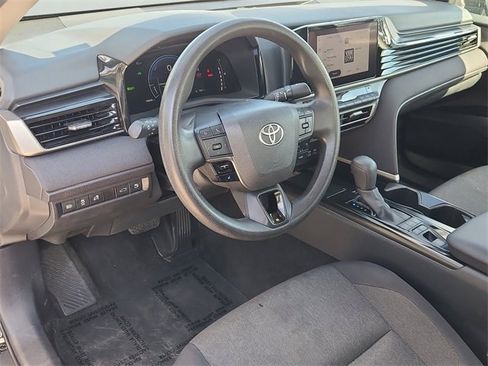 Used 2025 Toyota Camry LE image 20