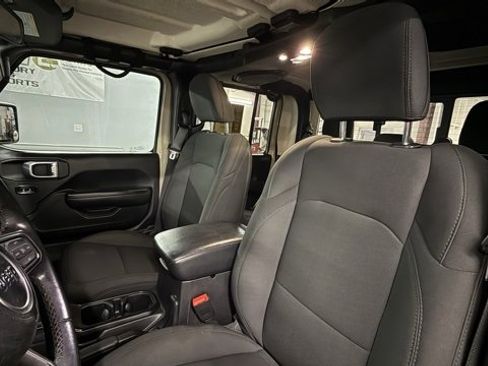 Used 2020 Jeep Gladiator Sport w/ Quick Order Package 24S image 13