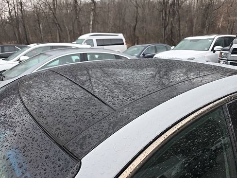 Used 2022 Genesis G70 3.3T w/ Sport Advanced Package image 7