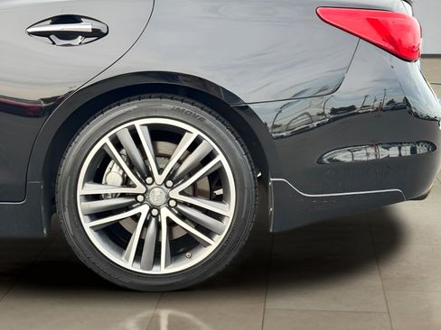 Used 2014 INFINITI Q50 w/ Deluxe Touring Package RWD image 36