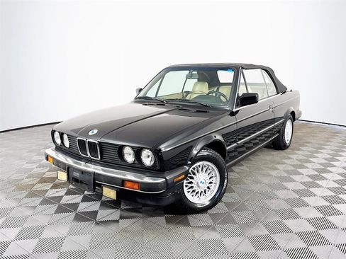 Used 1991 BMW 325i Convertible image 1