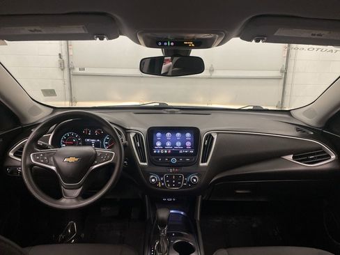 Used 2022 Chevrolet Malibu LT image 14