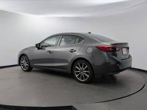 Used 2018 MAZDA MAZDA3 Touring FWD image 6