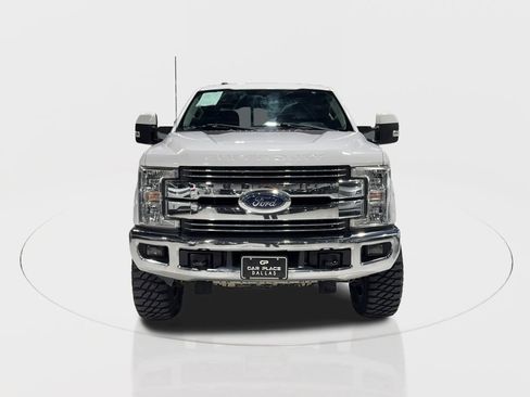 Used 2018 Ford F250 Lariat w/ Lariat Value Package image 4