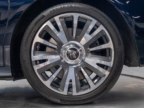 Used 2018 Rolls-Royce Ghost RWD image 22