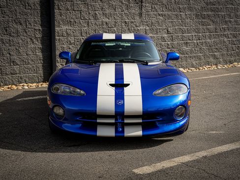 Used 1997 Dodge Viper GTS image 3