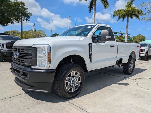 Certified 2025 Ford F250 XL w/ XL Driver Assist Package AWD/4WD image 7