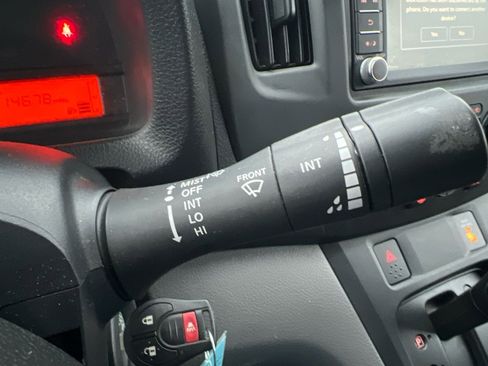 Used 2020 Nissan NV200 SV w/ Sliding Glass Door Package image 17