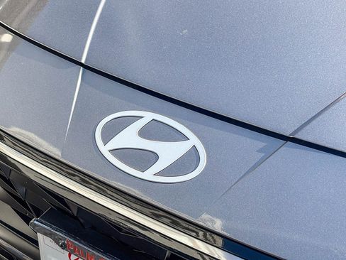 Used 2024 Hyundai Elantra SEL w/ Convenience Package FWD image 9