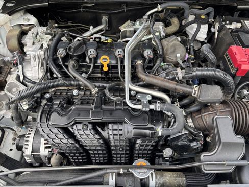 Used 2025 Nissan Altima 2.5 SV FWD image 28